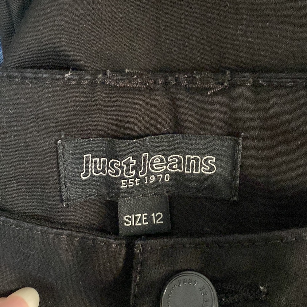 Just Jeans - Black Shorts - Size 12 - Picture 3 of 6